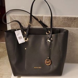 Nwt Michael Kors Walsh purse